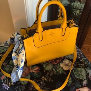 ❤️London Fog —cross body/Shoulder or handheld